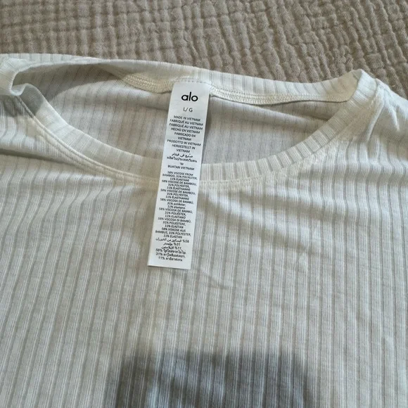 ALO Yoga ribbed long sleeve - Picture 6 of 9